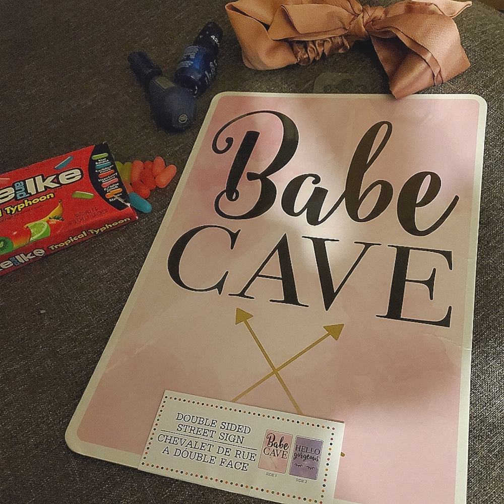 Sign/  wall decore> Babe cave